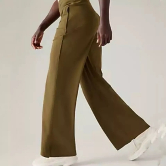 Athleta Cosmic Wide Leg Pant Size 6 Olive Track Travel Outdoors NEW NWT - Picture 3 of 13
